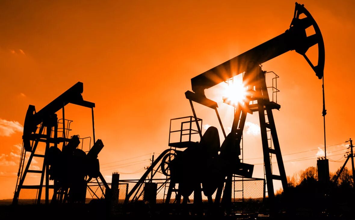Добыча углеводородного сырья. Нефтяная промышленность. добыча нефти. нефтегазовая отрасль. нефтяная отрасль.