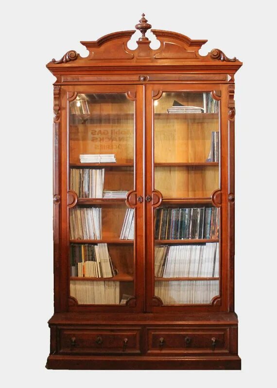 Старинный книжный шкаф. Книжный шкаф Ralph Lauren Victorian Bookcase. Tall Walnut Bookcase. Старинный шкаф со стеклом. Книжный шкаф под старину.