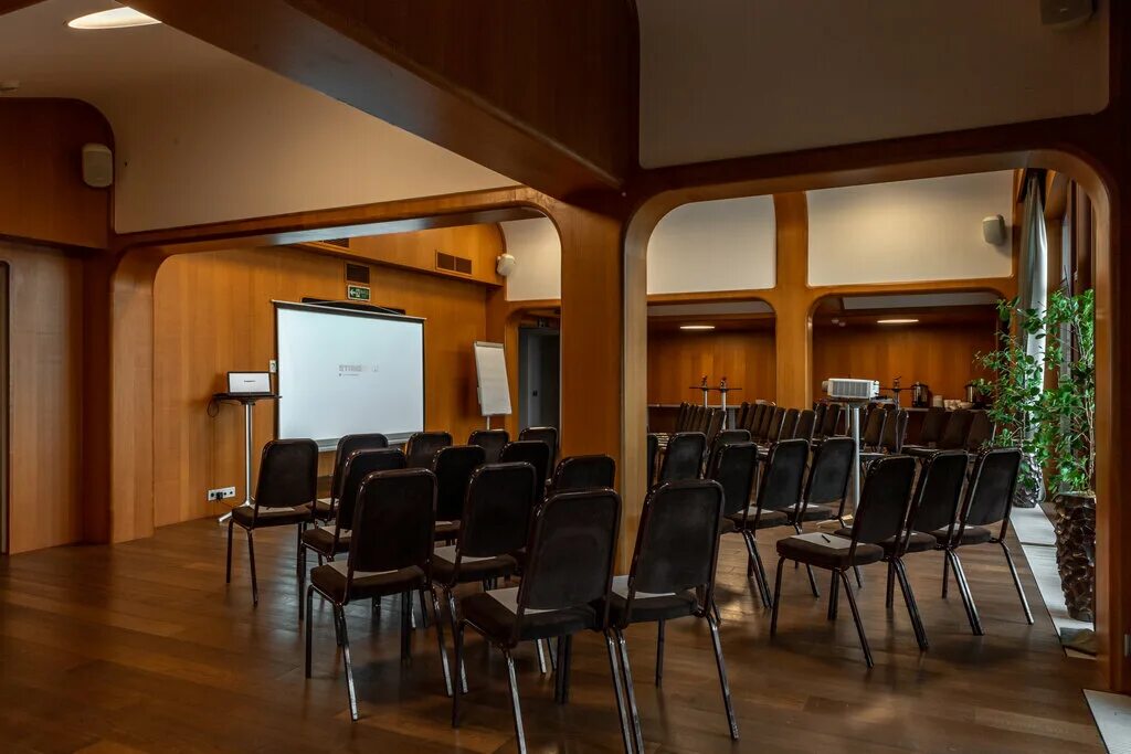 Turin politexnika. Hilton tashkent conference hall. Conference hall design. зал трес отель стандарт. конференц-залы отеля московская горка, екатеринбург.