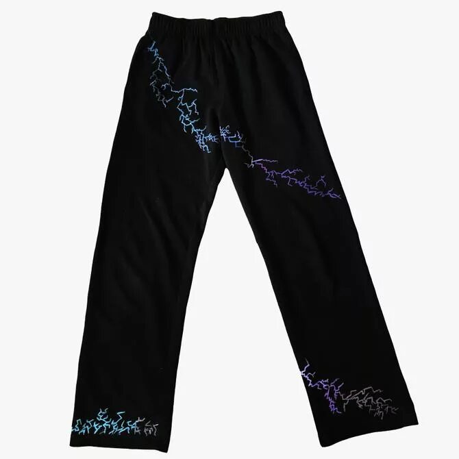 Штаны твоё мужское дрейн. Разрисованные штаны. Killtec брюки женские горнолыжные. Амстафф штаны. Штаны оверсайз с драконом.
