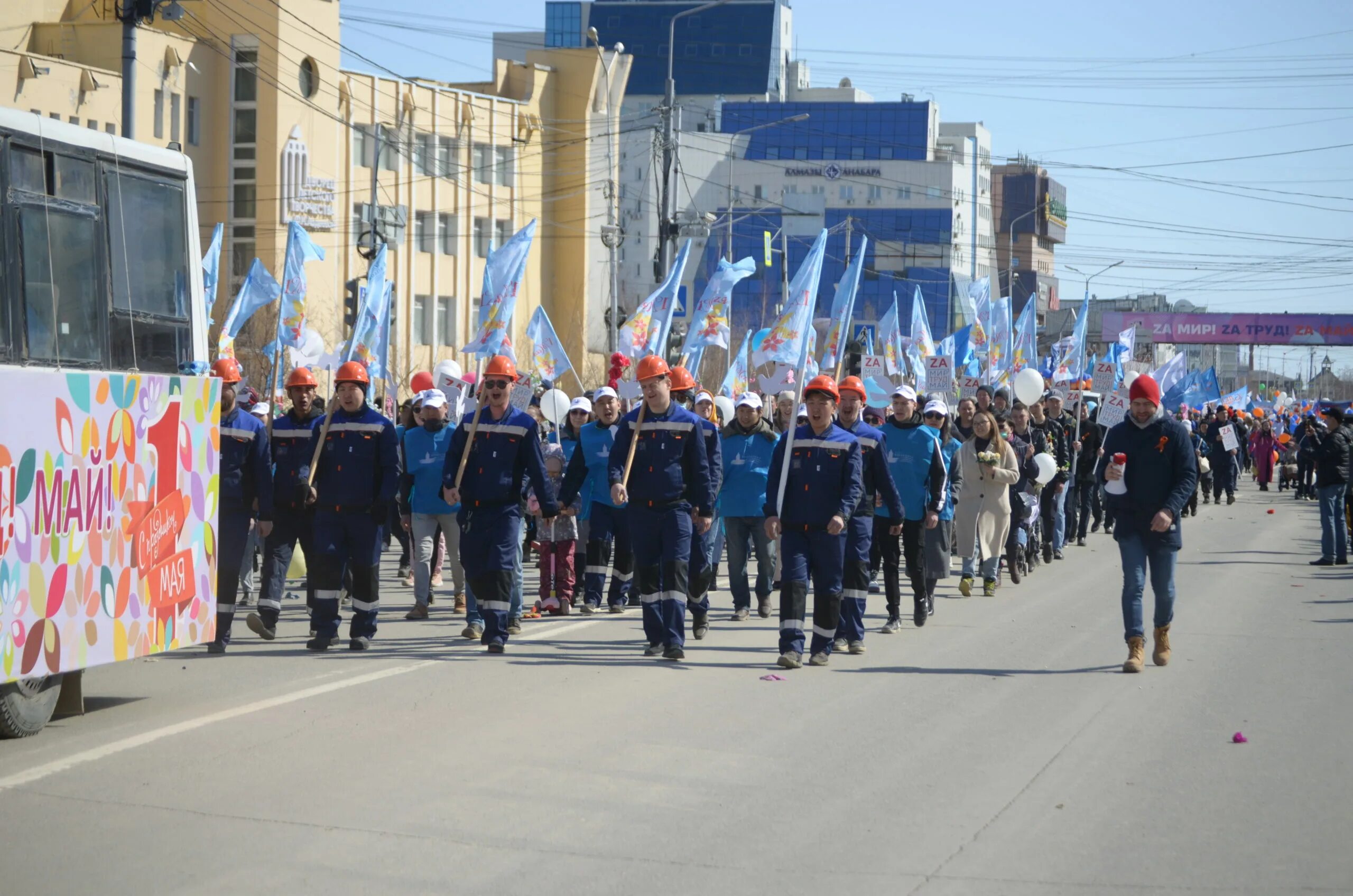 Парад 1 мая москва. Парад 1 мая. 1 Май парад. Парад 1 мая 2022. Парад в Новороссийске на 1 мая.