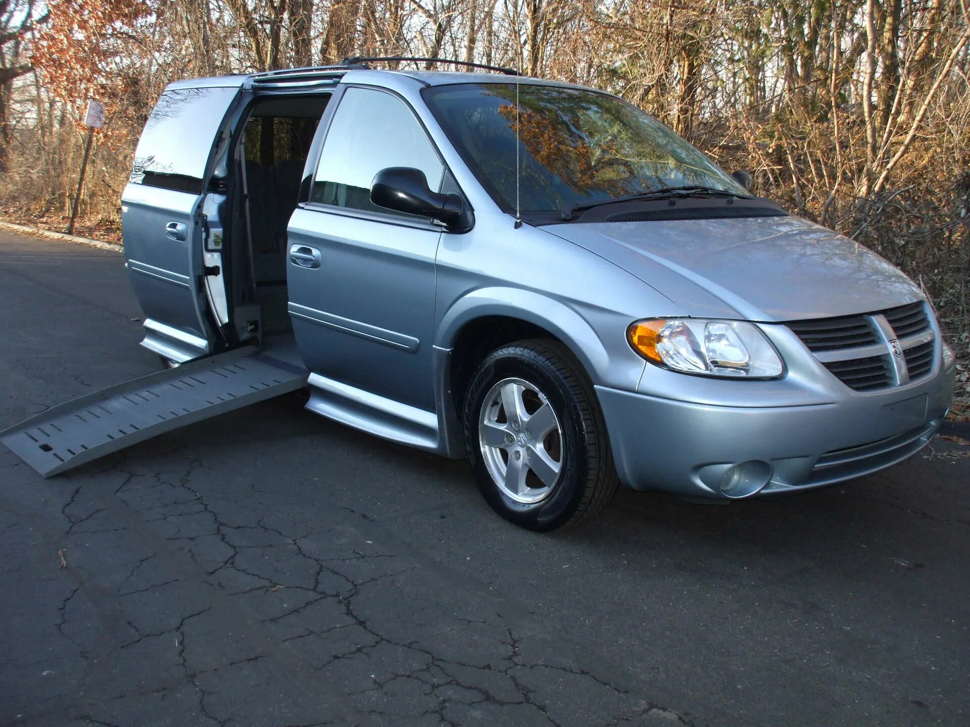 Додж Гранд Караван 4. Dodge Caravan 2006. Додж Гранд Караван 2006. Dodge Grand Caravan, 2006 г.в. Купить додж караван спб