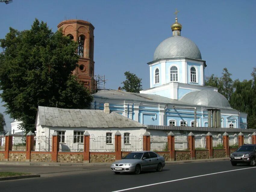 Храм курск сайты. Введенская Церковь (Курск). Введенский храм города Курска. Храм на Дубровинского Курск. Никольский храм Курск.