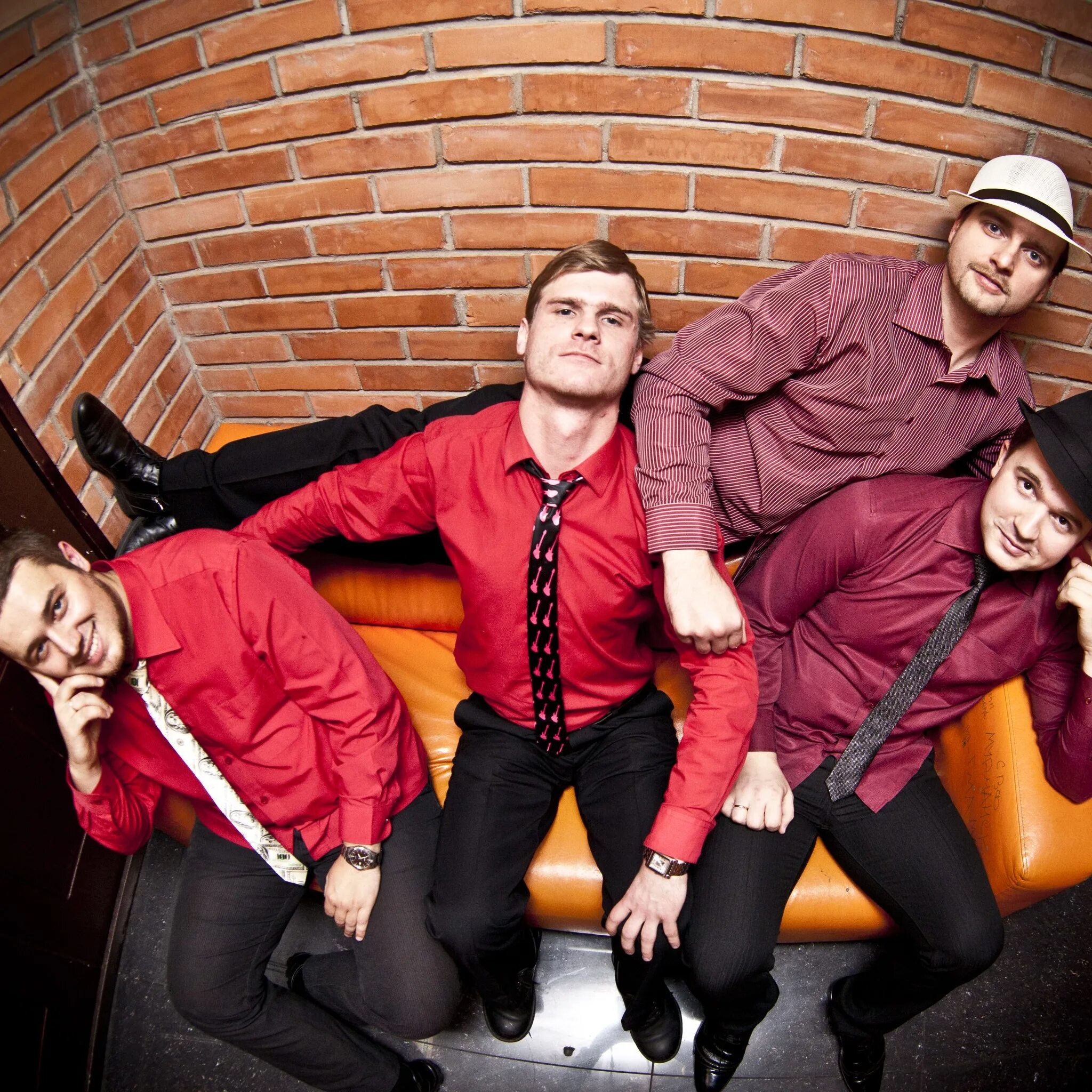 #uxevent лого. Эвент команда. Ивент агентство санкт петербург. Группа арт бэнд южно сахалинск. Event группа.