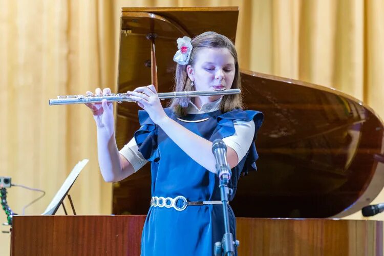 Дмш г. Выступление музыкальной школы. Концерт в музыкальной школе. Музыкальная школа имени а. Дмш им рахманинова концерт.
