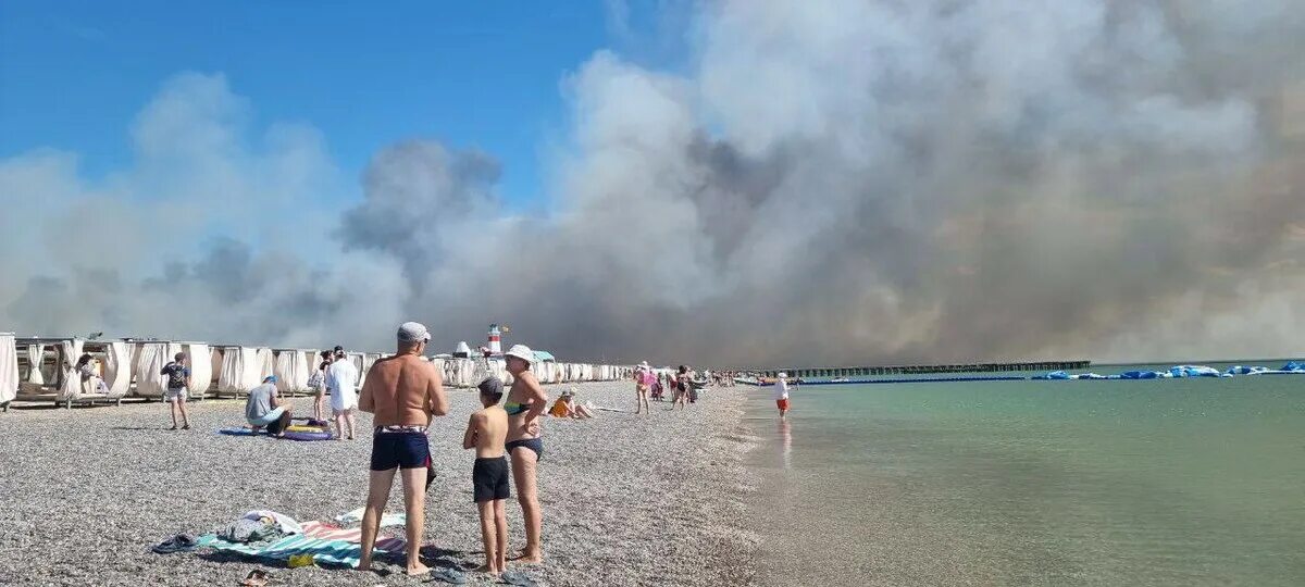 14 июля 2014 г. Крым Новофедоровка взрыв. Новофедоровка аэродром взрыв. Новофёдоровка Крым взрыв 2022.