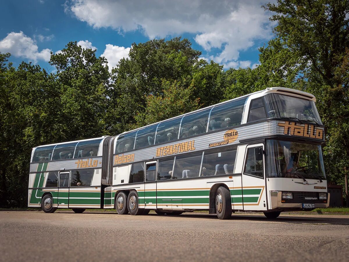 Москва людиново автобус купить. Автобус Neoplan Jumbocruiser. Neoplan n980. Neoplan n138. Неоплан 138.