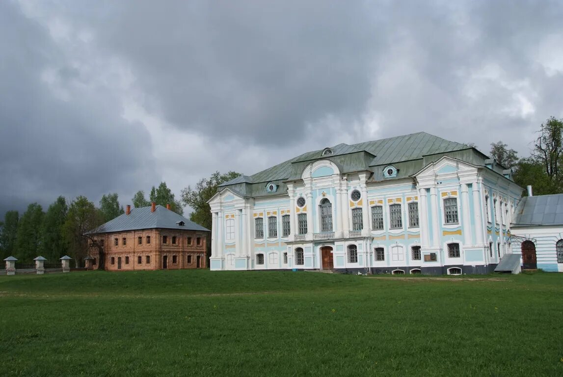 Дворянские усадьбы смоленской области. Музей-заповедник Грибоедова Хмелита. Усадьба Хмелита Вязьма. Усадьба Хмелита имение Грибоедовых. Усадьба Хмелита Смоленская область.