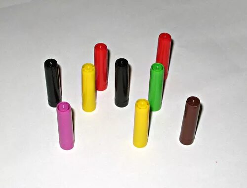 фломастеры 48 штук. скетчевые фломастеры 80 штук. фломастеры в чехле. школьные маркеры 48 шт. разноцветные фломастеры shutterstock.