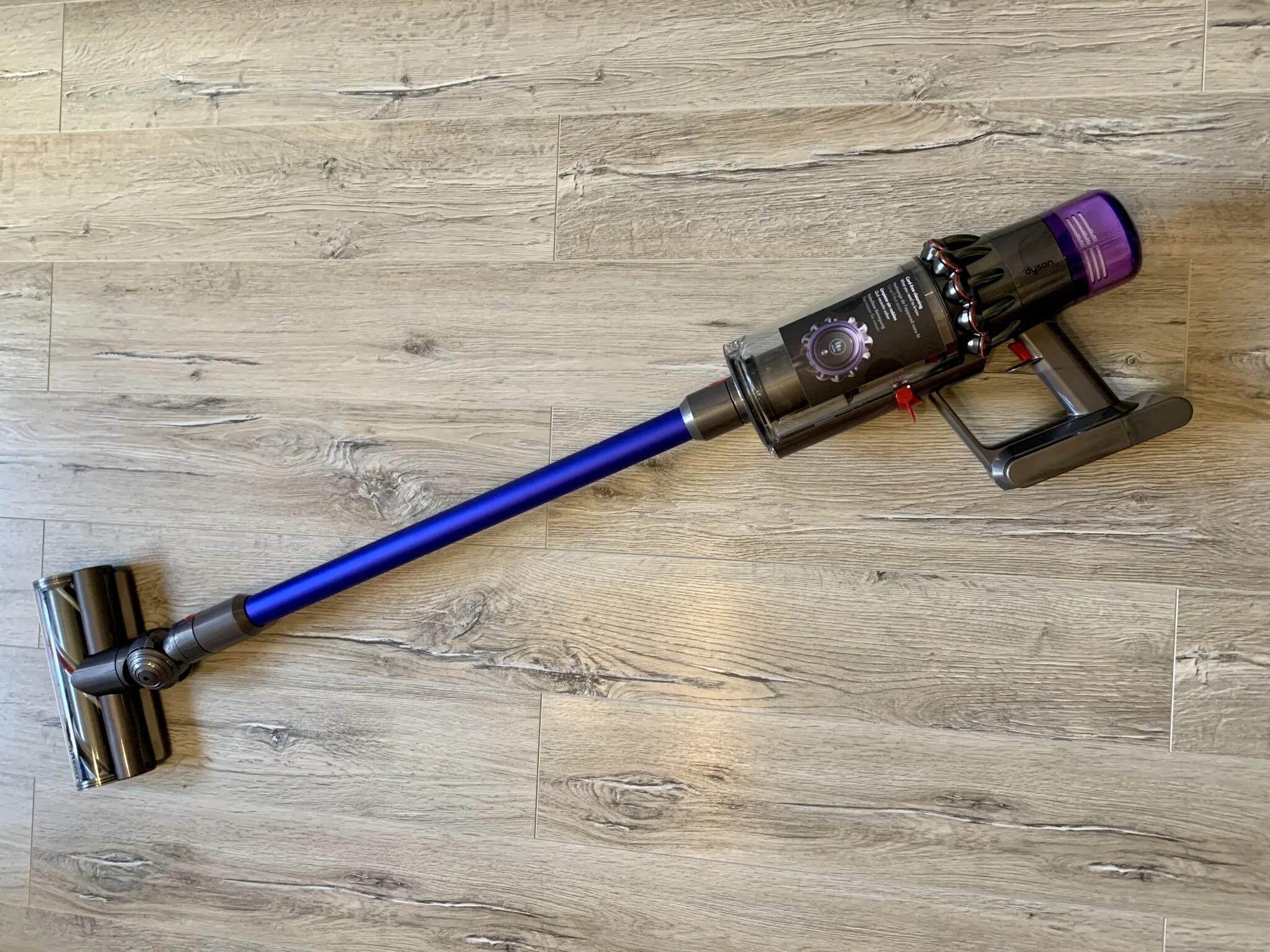 Дайсон купить авито. Пылесос Dyson v11. Dyson v11 absolute. Dyson v 11 Абсолют. Запчасти на пылесос Дайсон v11 absolute.