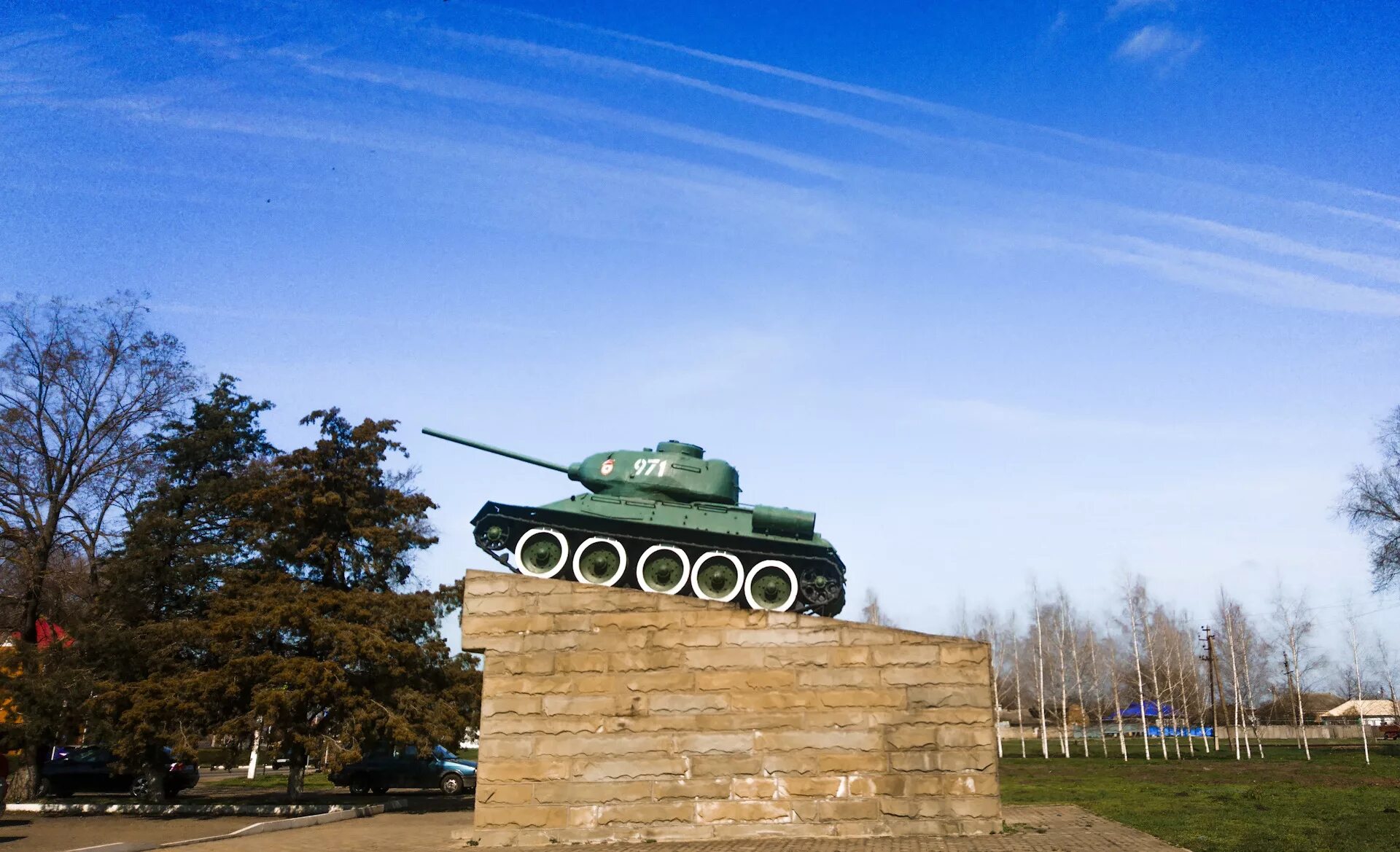 Новолеушковская станица краснодарский край. Памятник танк станица Павловская. Памятник танк т-34 Павловская Краснодарского края. Станица Павловская Краснодарский край. Т-34 станица Павловская Краснодарский край.