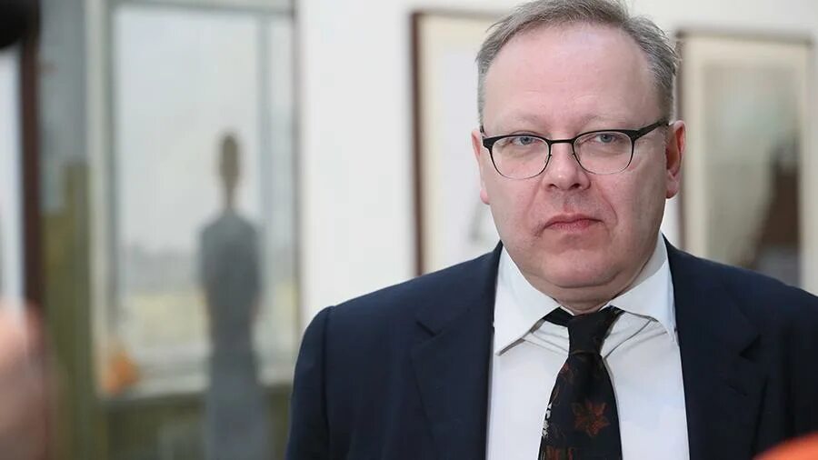 Михайловский семен ильич. Михайловский ректор академии художеств. Семен михайловский ректор. Ректор академии искусств. Семен михайловский ректор.