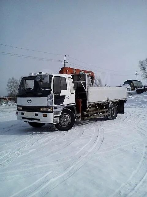 Воровайка 10 тонн красноярск. Самогруз daewoo novus. Дэу новус манипулятор 10 тонн. Hino самогруз 10 т. Daewoo novus 10 тонн.