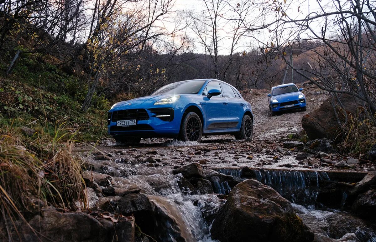 Тест драйв порше. Porsche Macan off Road. Порше Макан большой тест драйв. Порше Макан в Мезмае. Порше Макан на бездорожье.