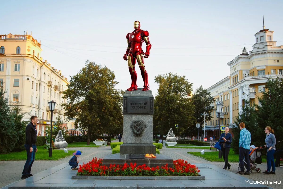 Какие памятники культуры находятся в кемеровской области. Памятники архитектуры Ленинска-Кузнецкого. Памятники Кузбасса Кемеровской области. Памятники Ленинск Кузнецкий. Памятники Кемерово Кузбасс.