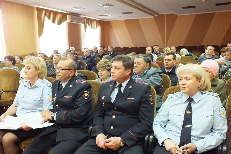 Полиция магнитогорск шаранов. Совет ветеранов увд г. Начальник увд магнитогорска. Отдел полиции левобережный магнитогорск. Начальник полиции магнитогорск.