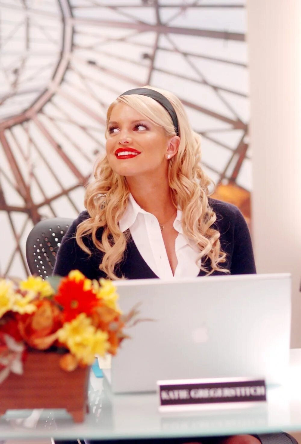 умная блондинка. красивая деловая блондинка. женщины в очках для зрения. блондинка в очках. стильные блондинки.