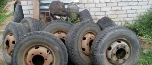 Зил бычок на колесах 19,5. Зил 5301 шины. Колесо зил бычок. Диск колеса бычок 5301. Зил бычок колесо r16.