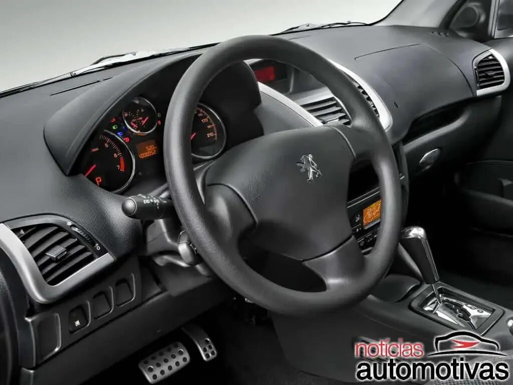 Пежо 308 хэтчбек салон. Машина пежо салон. Peugeot 308 gti 2011. Пежо 107 2008 салон. Peugeot sr1.