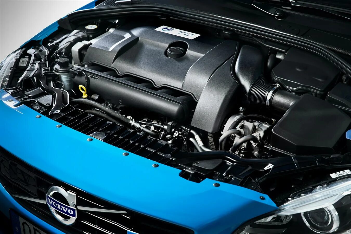 Volvo s60 двигатели. Volvo v60 Polestar engine. Volvo s60 v8. Вольво s60 Полистар двигатель. Двигатель Volvo s60 t6.