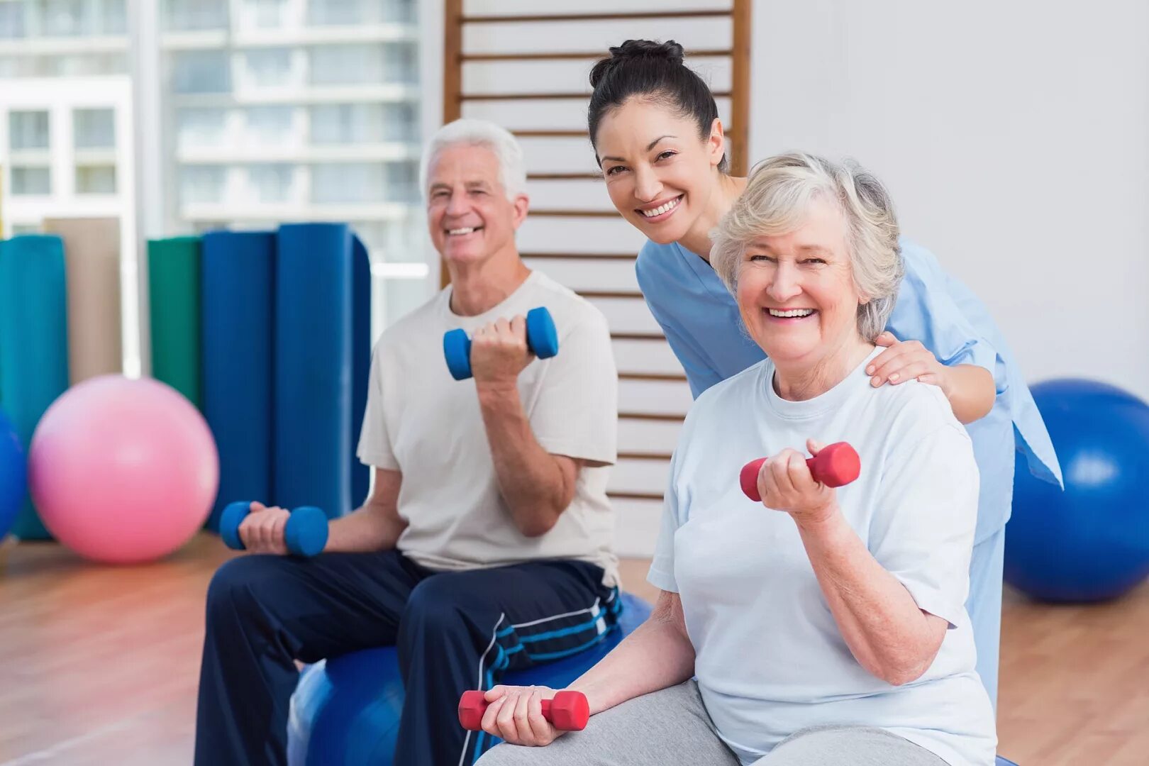 Показывай активность. Физическая активность. Лечебная физкультура для пожилых. Физическая активность пожилых людей. Физкультура для пенсионеров.