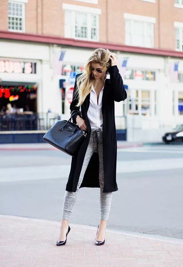 Черное пальто и белые брюки. Стильные блондинки. Пальто и каблуки. Блондинка в стильном пальто. Блондинка в черном пальто.