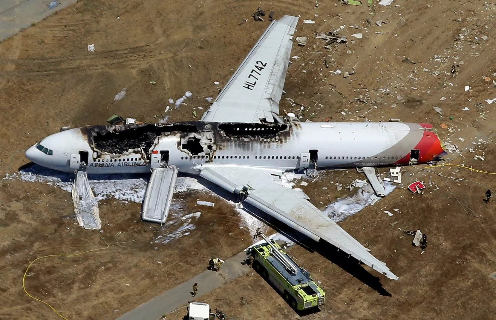 Катастрофа Боинг 777 в Сан-Франциско. Боинг-777" авифкатастрофа. Asiana Airlines самолет крушение. Asiana Airlines Flight 214 катастрофа.