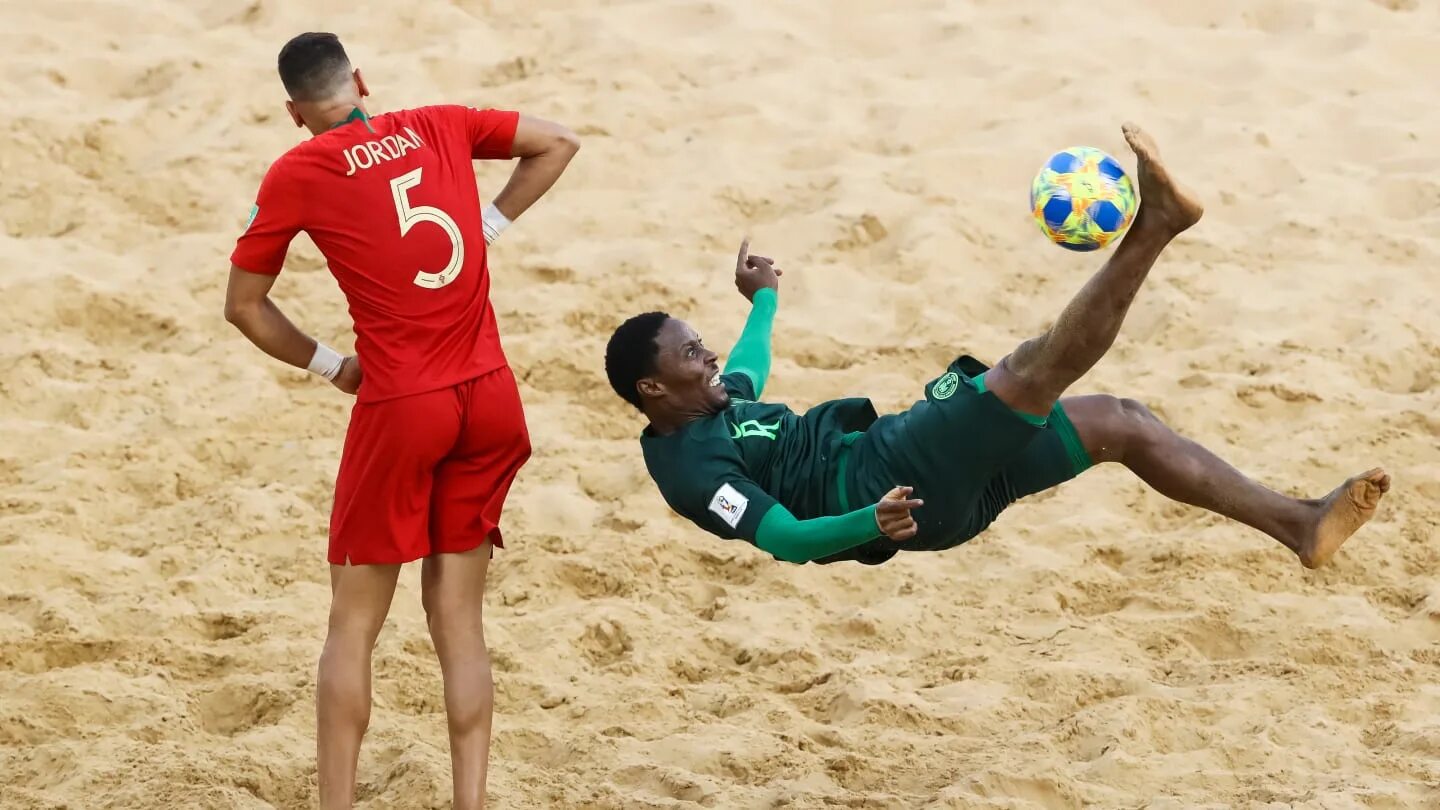 Beach soccer world. Бич СОККЕР пляжный футбол. Сборная Бразилии по пляжному футболу. Рио пляж футбол. Форма для пляжного футбола.