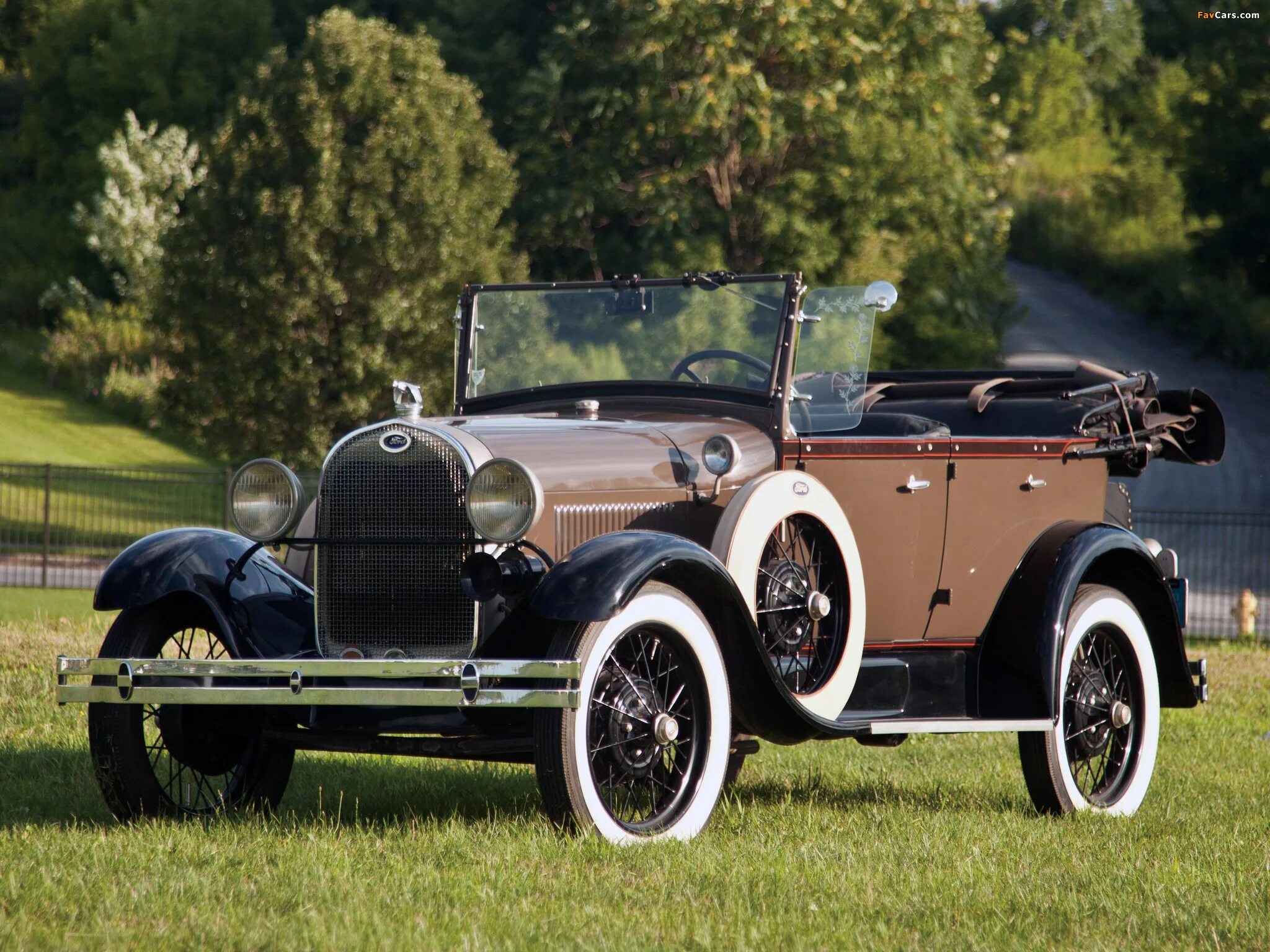 Модель форда. Ford model a (1927). Ford Phaeton 1928. Форд модель а 1927 Фаэтон.