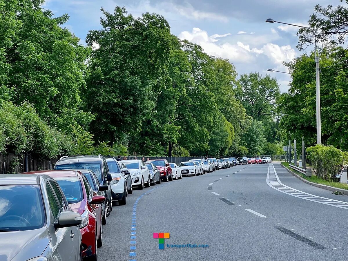 Парковка на петроградке. Парковка. Парковка Крестовский остров. Платная парковка. Платная парковка на Петроградке.