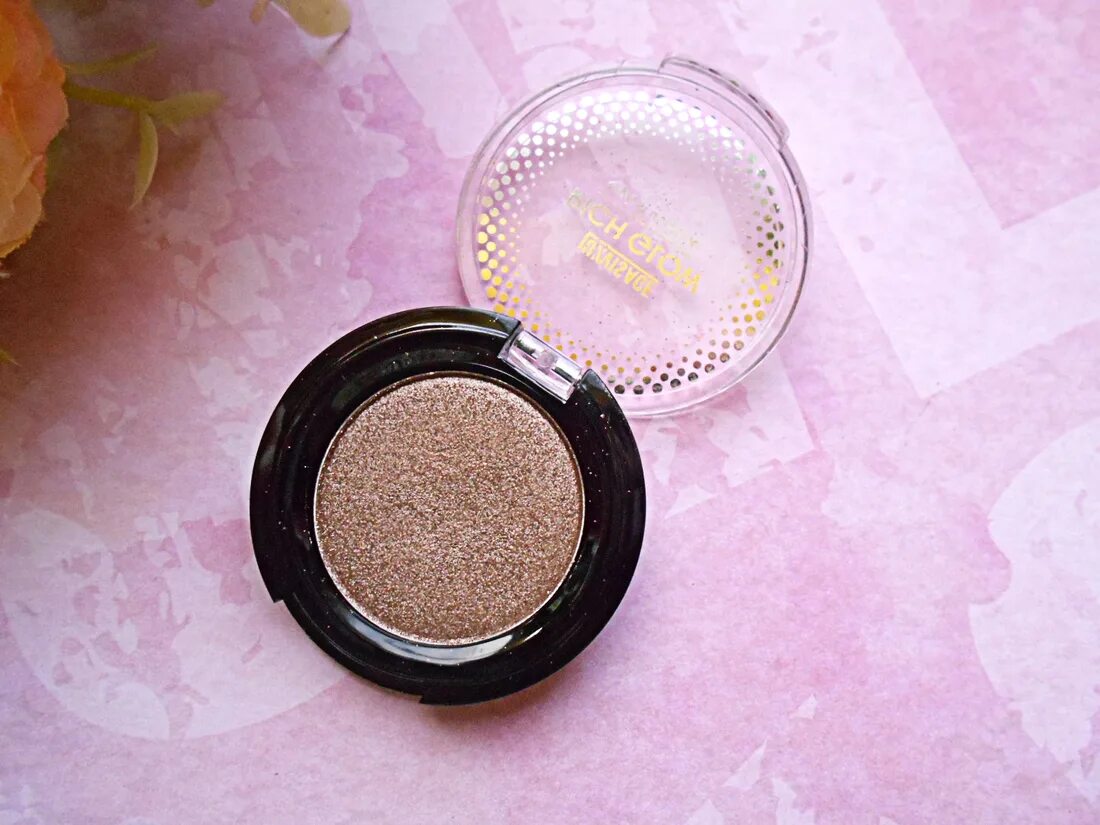 Luxvisage тени для век rich glow 10-mystic-queen. Тени рич глоу люкс визаж оттенки. Lux visage тени rich glow тон 01. Тени luxvisage rich glow. Тени для век luxvisage.