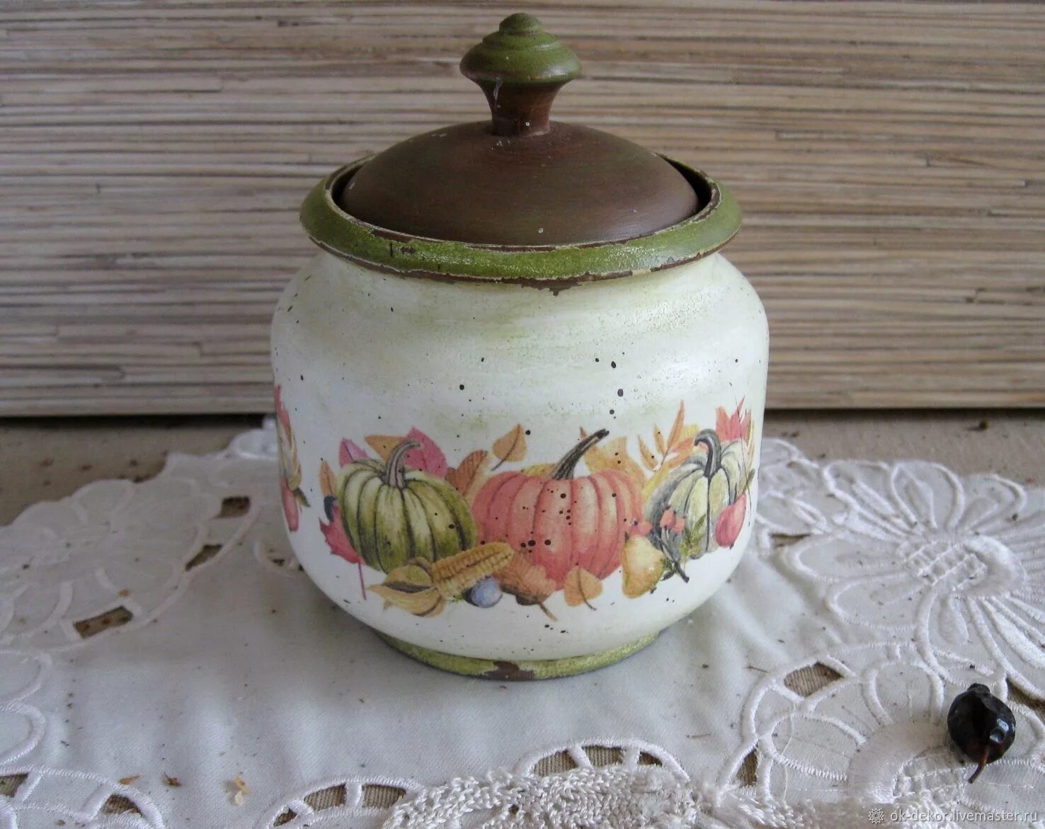 банки горшочек. горшок консерва. банка с секретом. банки горшочек. декупаж деревянной сахарницы.