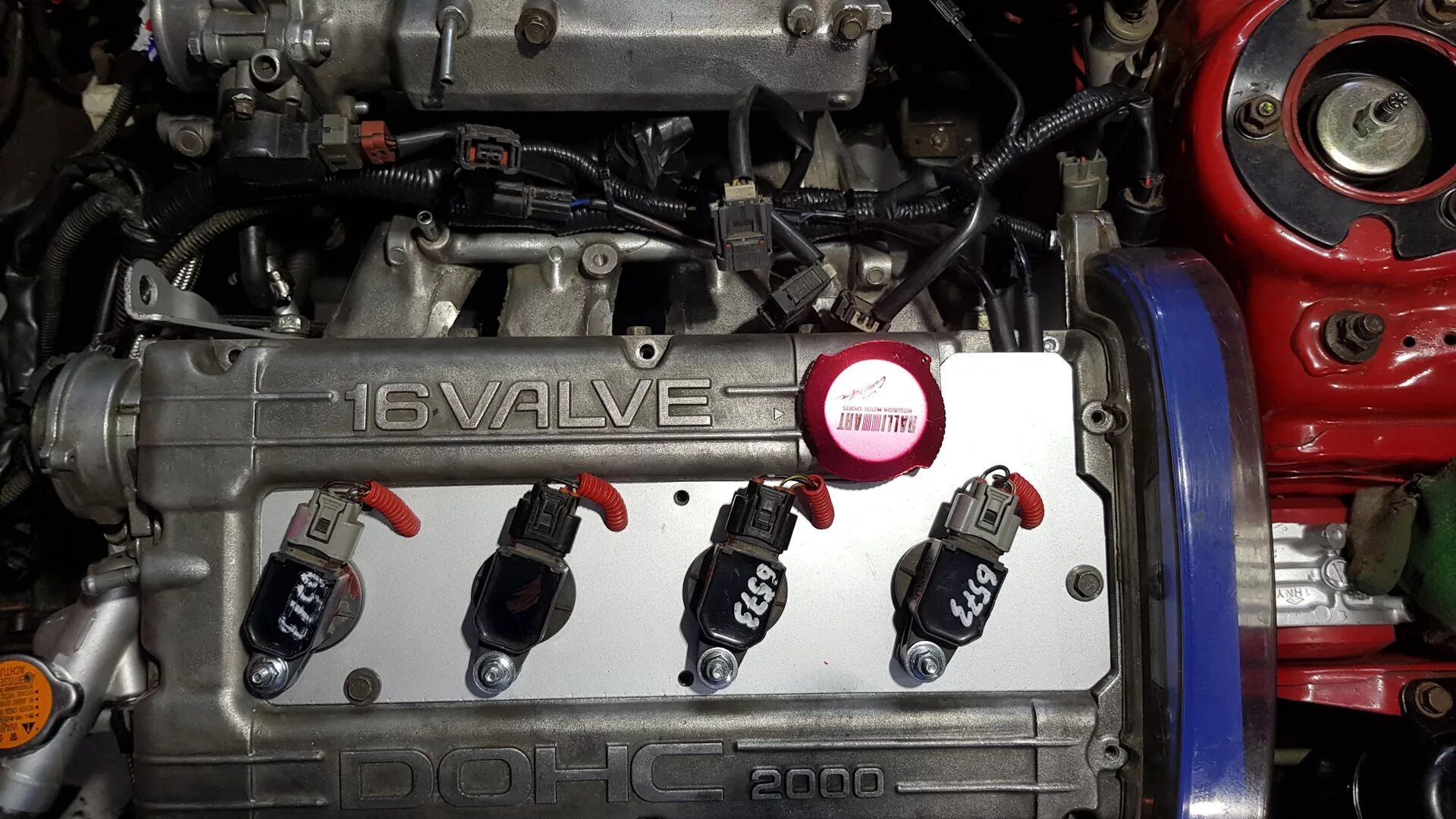 4 литра. Мотор митсубиси 4g63. Двигатель 4g63 mitsubishi galant. Двигатель 4g63 датчик. 0 4g63.