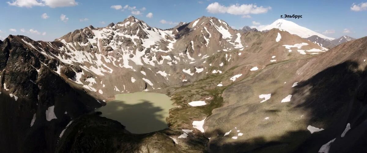 зимняя река. тают горы. псалом в твоем святом присутствии тают горы. зима горы солнце. норвегия ледник бриксдайл.