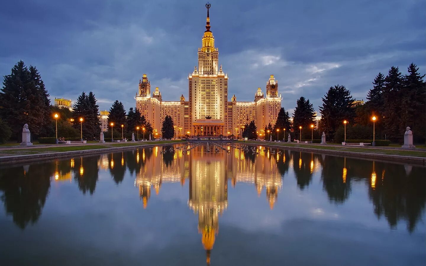 Сталинские высотки МГУ. Московский парк МГУ. Эстетика Московского университета МГУ. Москва лето МГУ. Красивые места город москва