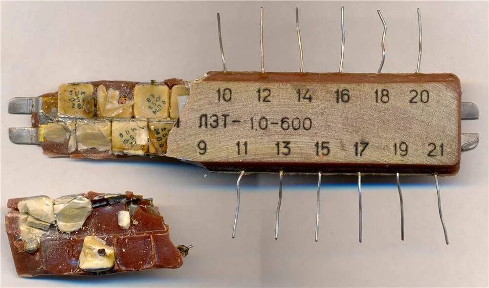 Линия задержки ЛЗТ-1.0-600в-10. Конденсатор м10а. Бескорпусные конденсаторы малогабаритные 50 ПФ. Радиодеталь Str g6551. 1 0 5 2021