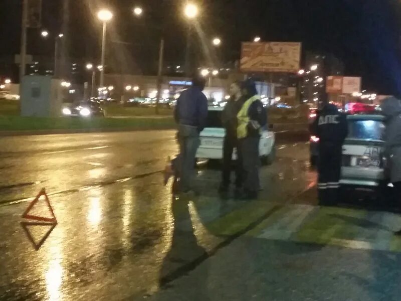 Наезд на пешехода в стодолище. Кого сбила машина в зеленограде. Наезд на пешехода на пешеходном переходе. Сбил пешехода в тбилиси. Красная ауди сбила человека волгоград.