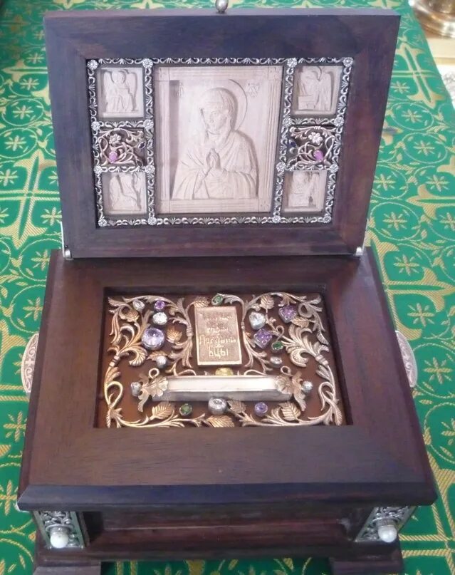 Ковчег с ризой богородицы. Риза пресвятой богородицы нижний. Риза пресвятой богородицы нижний. Риза пресвятой богородицы. Риза богородицы в красноярске.