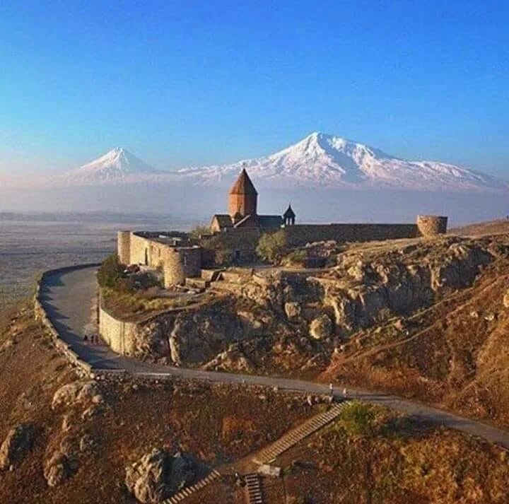 Хор вирап фото. Хор вирап фото. Хор вирап фото. Монастырь хор вирап в армении. Монастырь хор вирап в армении.