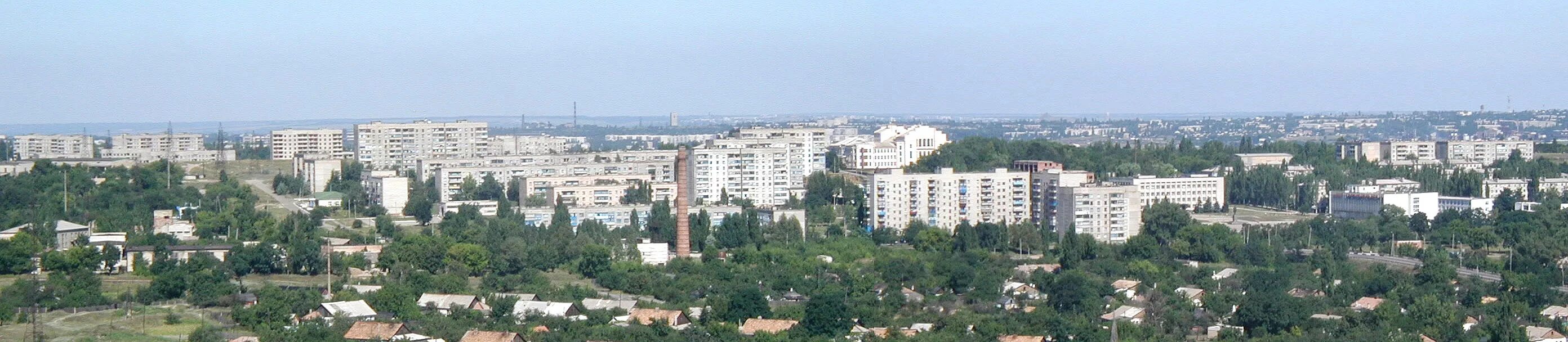 Достопримечательности города брянка лнр. Брянковчанка швейная фабрика лнр. Город брянка луганская область. Достопримечательности города брянка лнр. Дворец октябрьской революции брянка эмблема.
