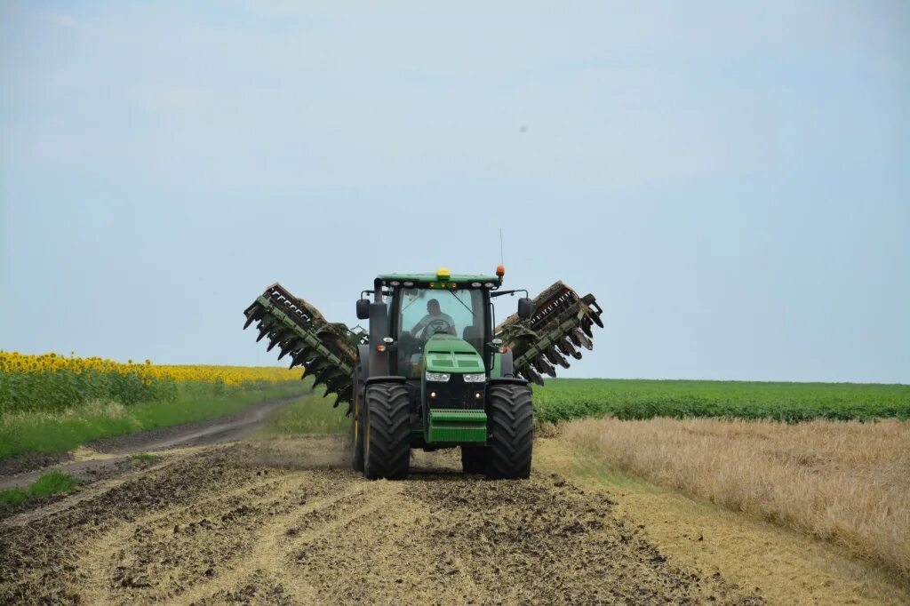 Сибагро свинокомплекс. Апх х. Мираторг трактора. Промагро белгород. Апх х.