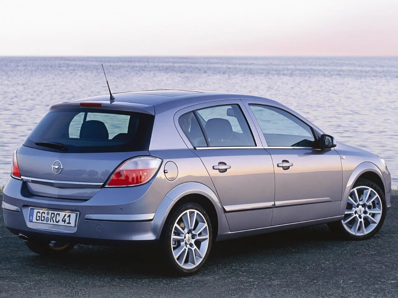 Astra glibc. Opel astra h (2004-2007). opel astra h 2004-2009. opel astra h 2004. opel astra 2004 хэтчбек.