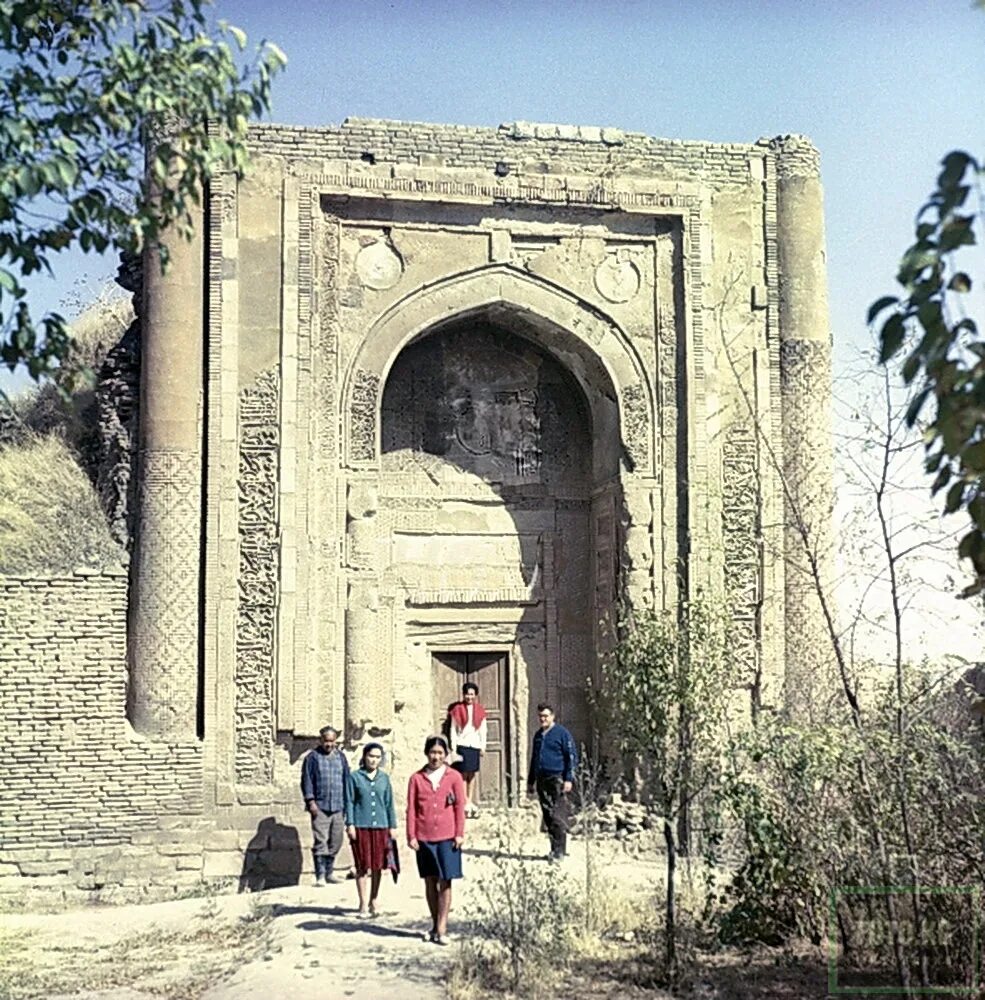 мавзолей южный. болгары татарстан восточный мавзолей. мавзолей аламбердара. мавзолей южный. мавзолей домалак ана.