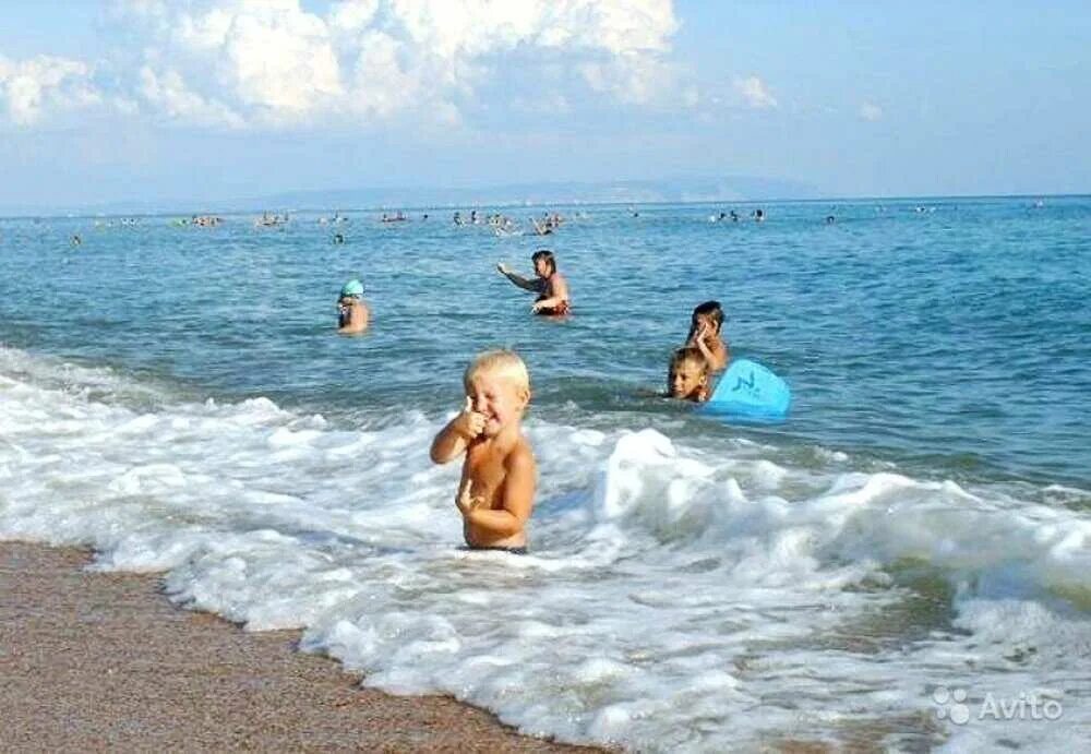 Черное море пляж. Дети на море. Лучшие пляжи для отдыха с детьми. Курорты черного моря. Мама где море