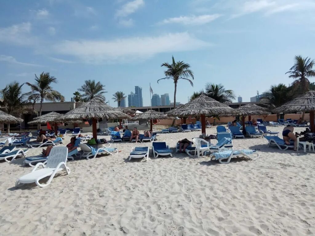 Lou lou beach 3*. Lou lou beach resort шарджа. Отель в шардже лу лу бич. Лу лу бич резорт шарджа. Отель лу лу бич резорт шарджа.