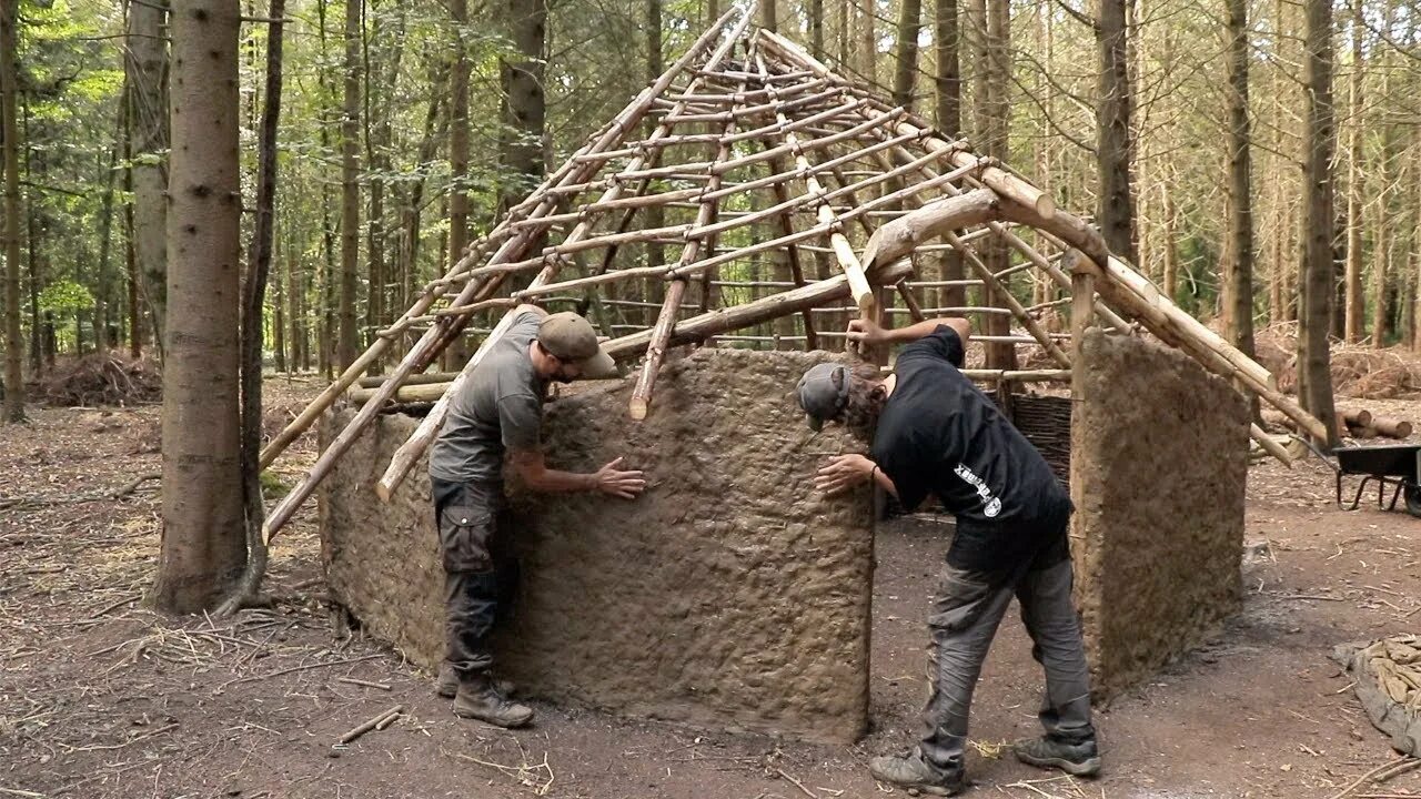 Shelter building. Укрытия в лесу для выживания. Shelter building. Medieval bushcraft. Build a shelter.