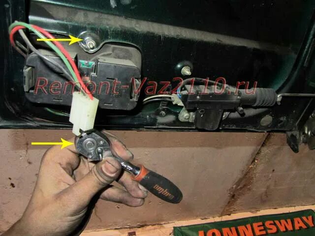 Проводка стоп сигналов ваз 2109. Схема проводки стоп сигналов ваз 2112. Проводка заднего хода ваз 2110. Электросхема стоп сигналов ваз 2112. Лампочка стоп сигнала ваз 2112.