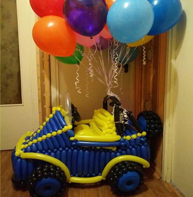 Машина из шаров. Машинка из шаров. Машина из шариков. Машина из шаров для мальчика. Машинки из воздушных шариков.