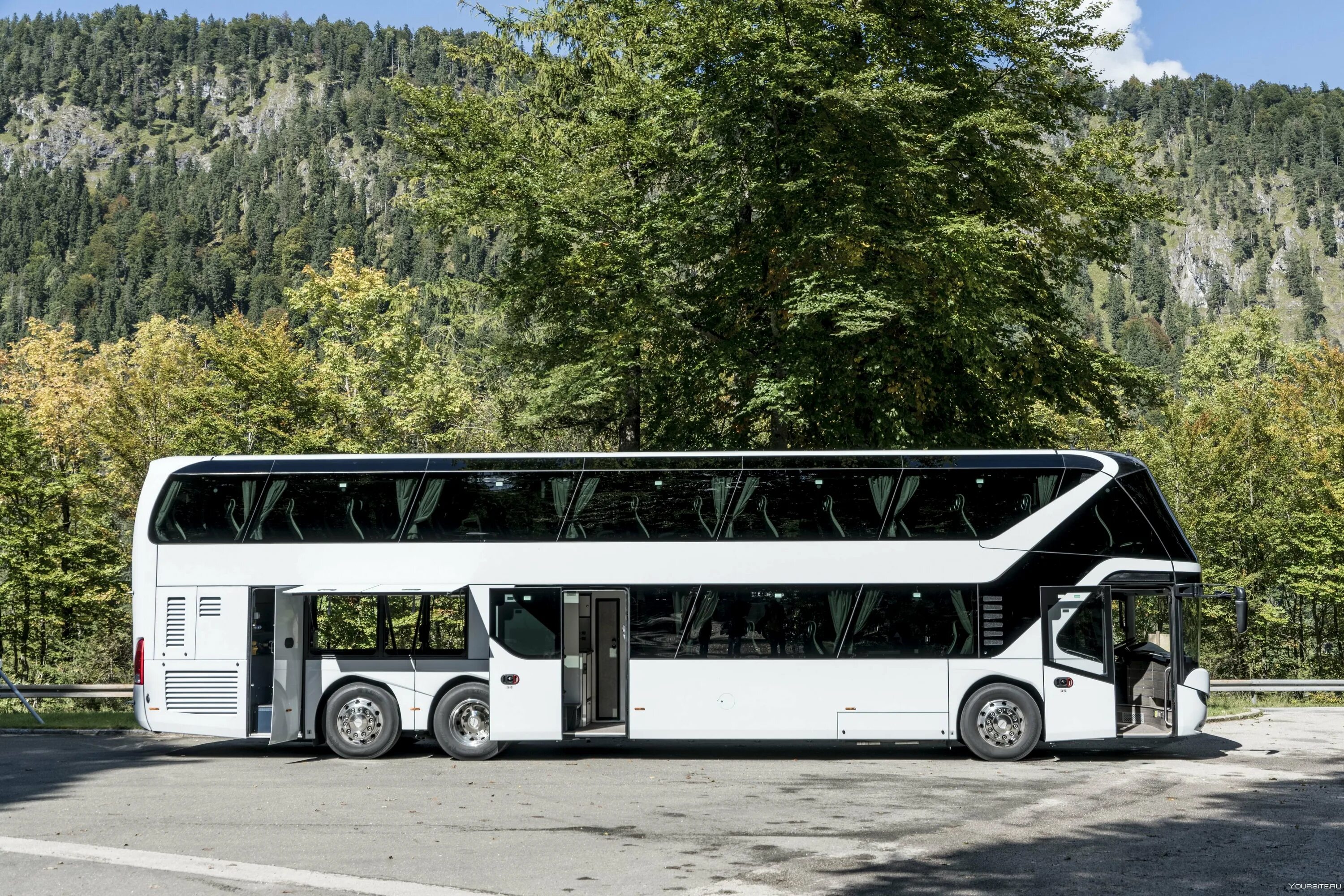 Самый большой автобус в мире. Автобус неоплан skyliner (bus). неоплан скайлайнер. neoplan 2015. neoplan neoplan.