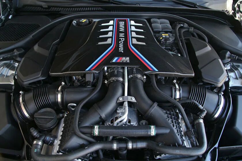 М5 какой мотор. BMW m5 f90 engine. Мотор БМВ м5 f90. БМВ м5 f90 двигатель. Двигатель BMW m5 Competition f90.